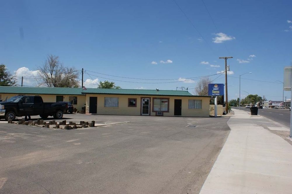 Hwy Express Inn And Suites Thatcher Exterior foto
