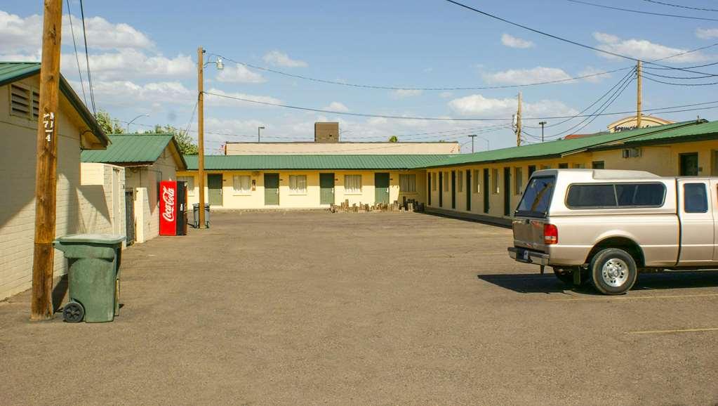 Hwy Express Inn And Suites Thatcher Exterior foto